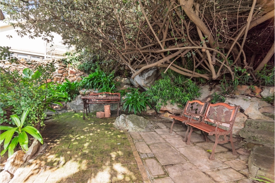 3 Bedroom Property for Sale in Cairnside Western Cape